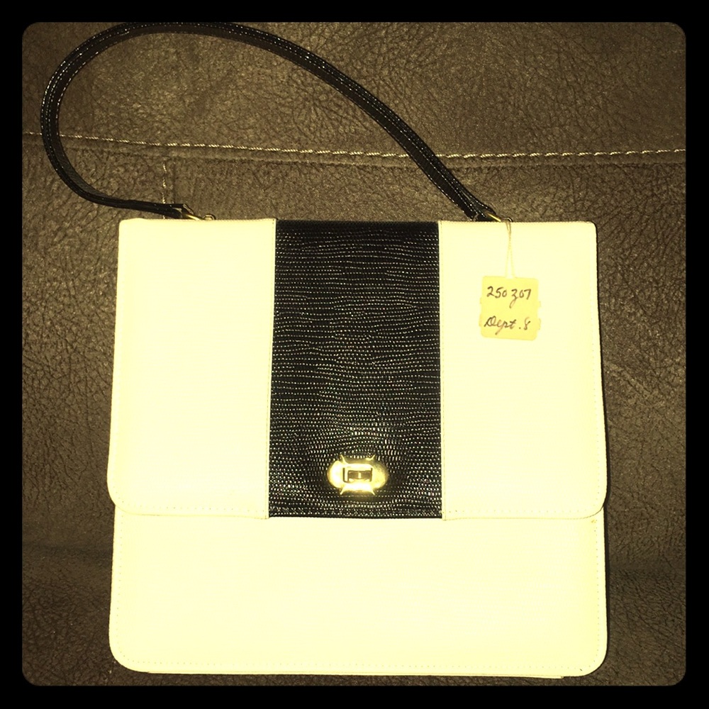 1960’s Fashionable retro purse never used.